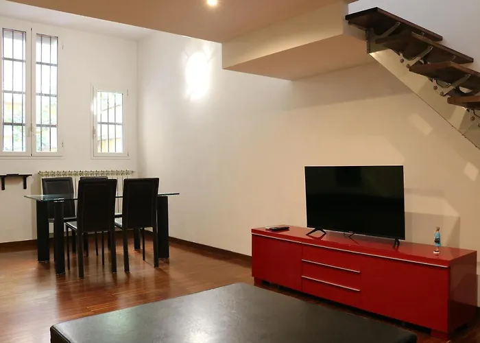 Cozy & Large Loft Famagosta